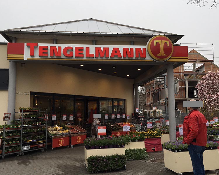 Filialumstellung Tengelmann zu Edeka Südbayern 2017 (90 Filialen in 3 Monaten im Innen-und Außenbereich umgerüstet) Image