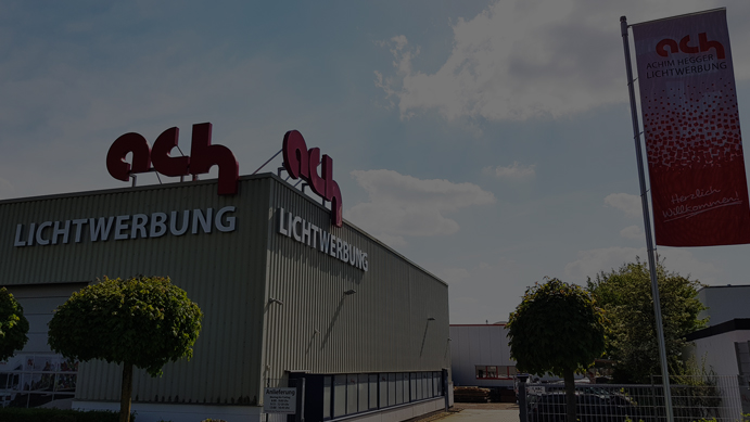 Mehr über den Artikel erfahren Achim Hegger bildet aus: Industriekauffrau/-mann